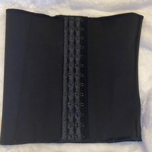 💕Never Used💕Skims Waist Trainer